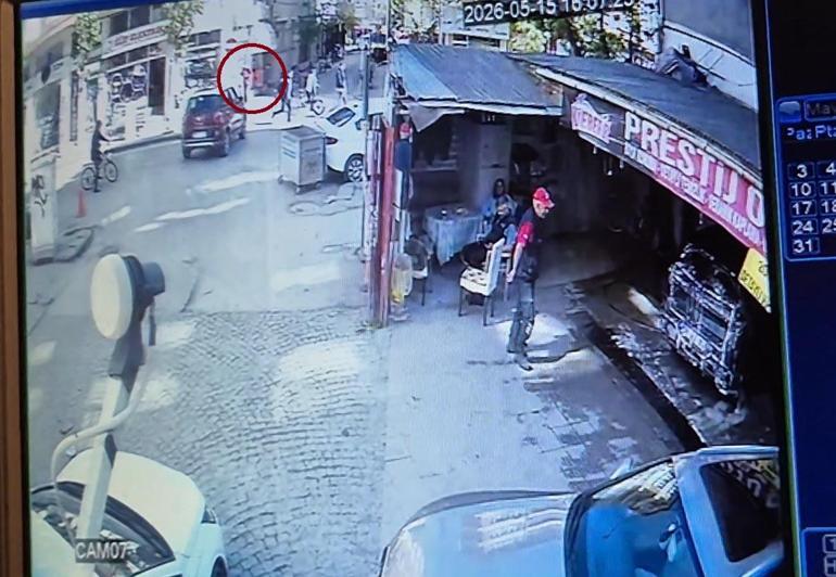 Kendisine çarpan otomobil ile duvar arasında sıkışan Gökçe öldü