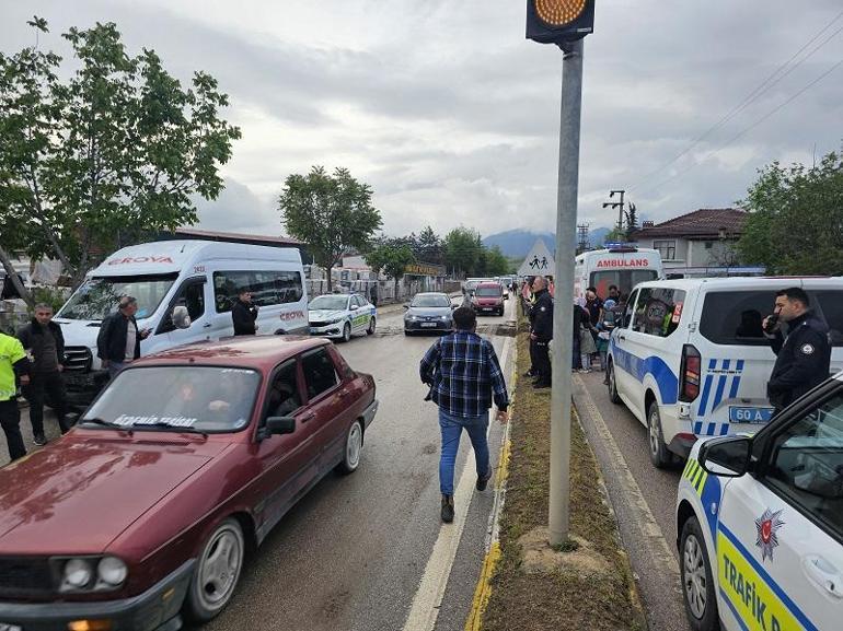 Tokatta 2 minibüs çarpıştı: 11 yaralı
