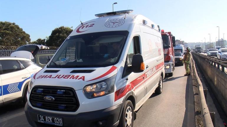 Küçükçekmece D-100 Karayolunda takla atan otomobilde mahsur kalan kişi kurtarıldı