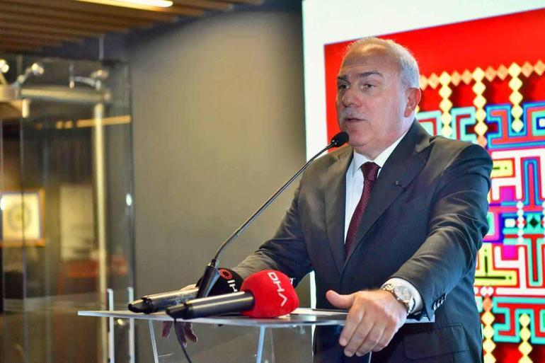 Fatih’te ‘Kûfi’nin İhtişamı: Geometriden Hikmete’ sergisi açıldı