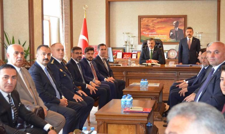 Bakan Çiftçi, Bitliste