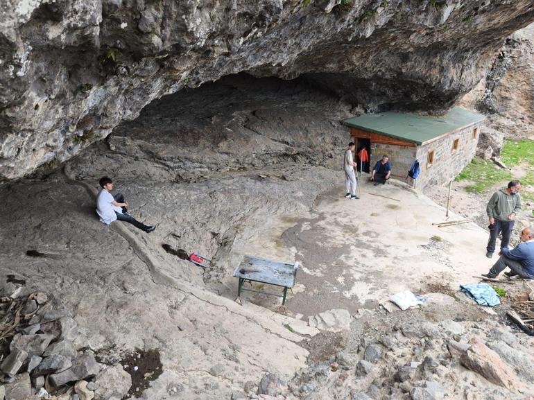 Düzgün Baba Ziyaretgahı’ndaki tahribat soruşturmasında 4 gözaltı