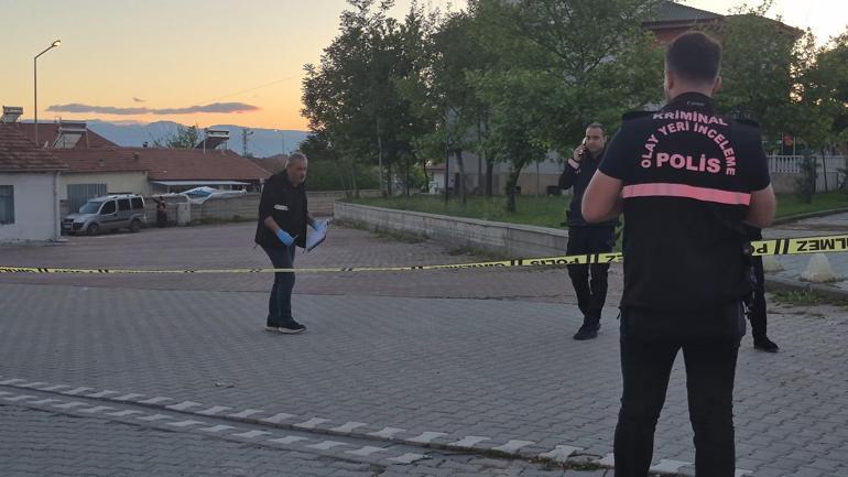 Sanal medyada tartışıp, parkta kavga ettiler: 1 yaralı