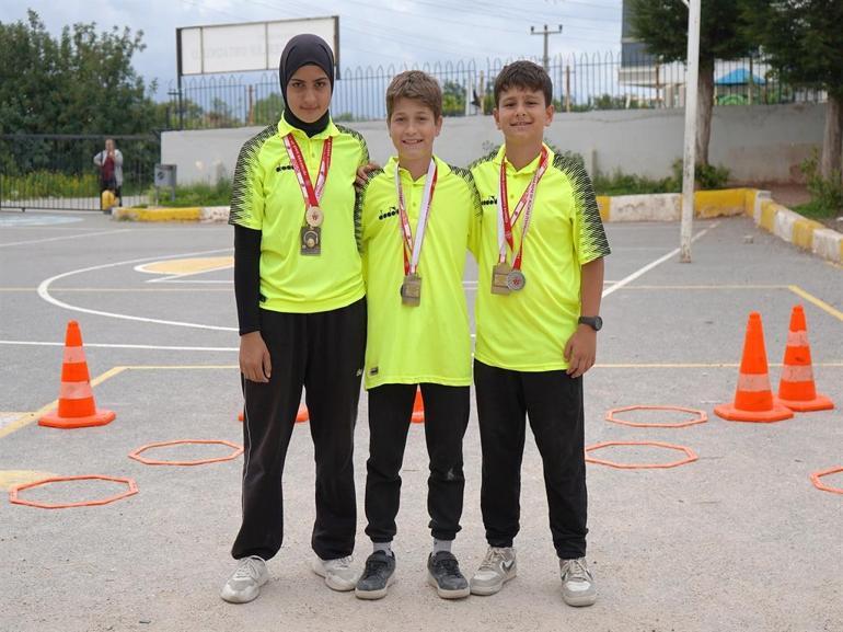 7 metrekarelik alanda çalışıp, Türkiye şampiyonu oldular