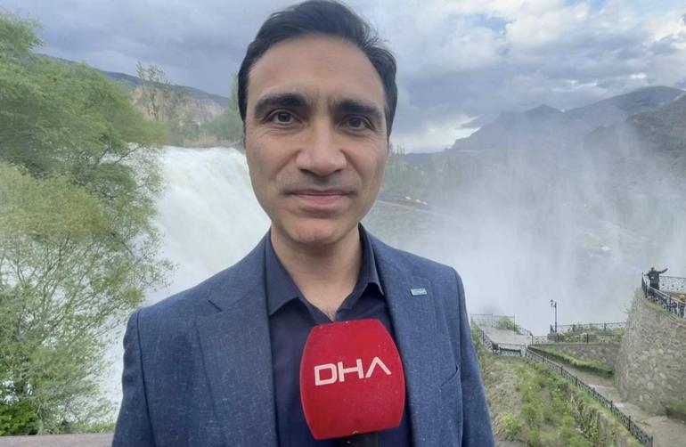Baharda coşan Tortum Şelalesi ziyaretçilerini ağırlıyor