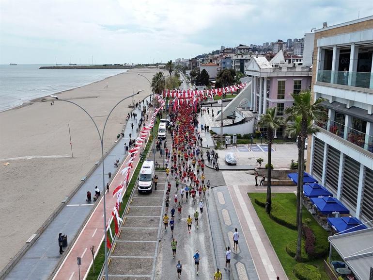 Samsun’da 19 Mayıs Yarı Maratonu koşuldu