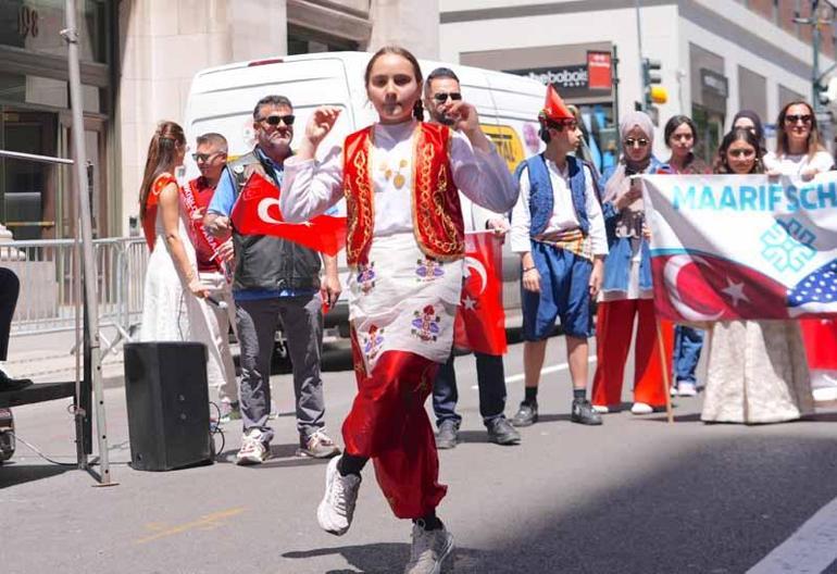 New Yorkta 43üncü Türk Günü Yürüyüşü coşkuyla kutlandı