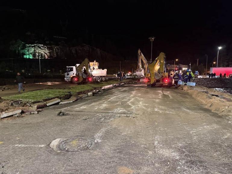 Tokat’ta Çedaş Kavşağı Köprüsü’nün yıkımına başlandı