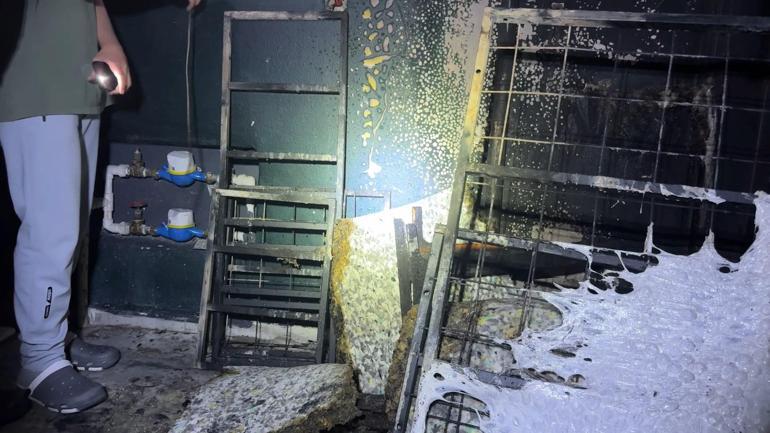 Avcılar’da binada çıkan yangın doğal gaz sayacına sıçradı; vanayı kapatan komşu faciayı önledi