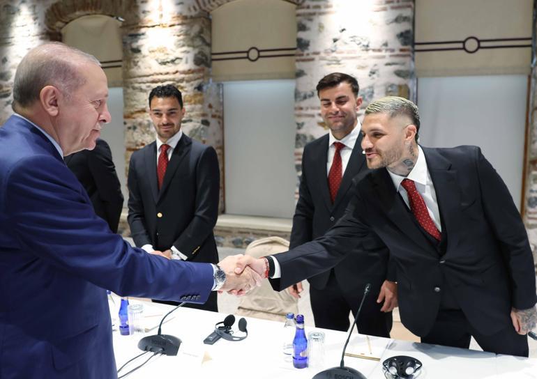 Cumhurbaşkanı Erdoğan, Süper Lig şampiyonu Galatasaray’ı kabul etti