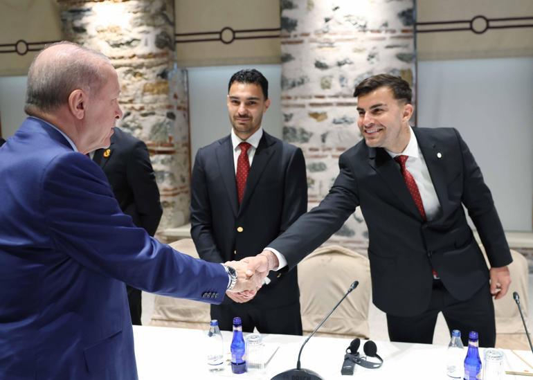 Cumhurbaşkanı Erdoğan, Süper Lig şampiyonu Galatasaray’ı kabul etti