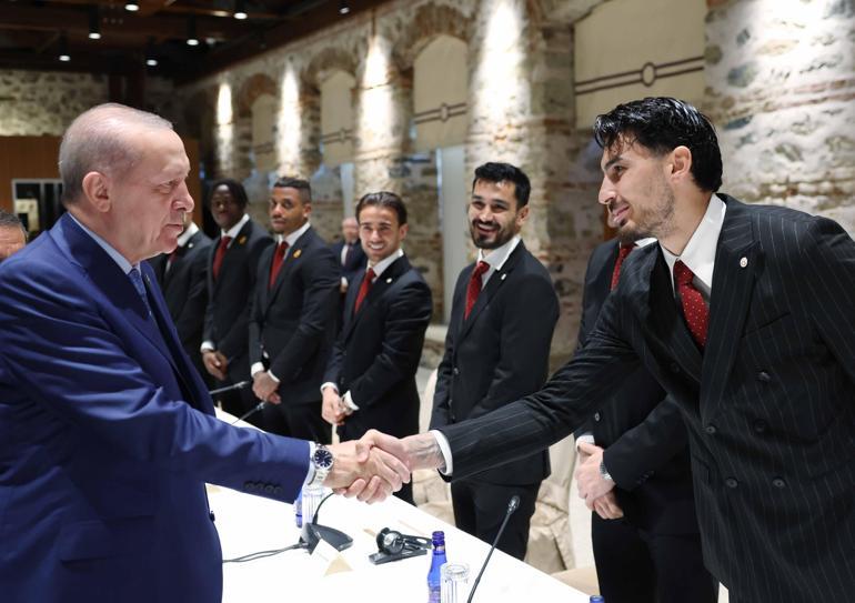 Cumhurbaşkanı Erdoğan, Süper Lig şampiyonu Galatasaray’ı kabul etti