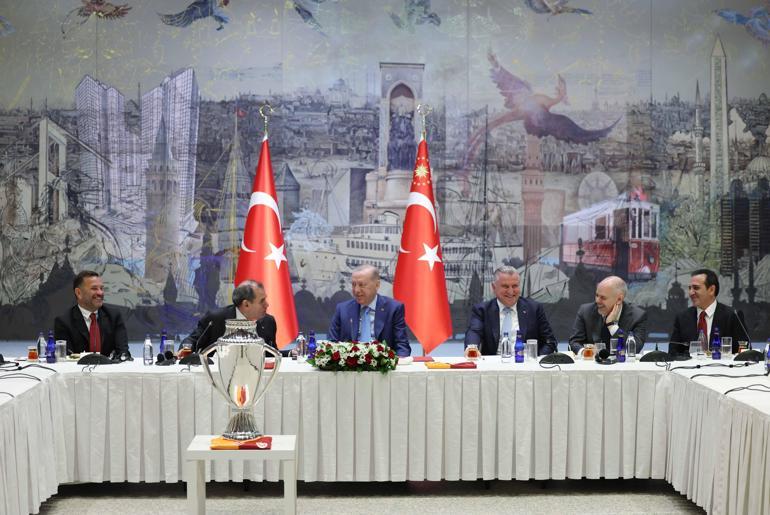 Cumhurbaşkanı Erdoğan, Süper Lig şampiyonu Galatasaray’ı kabul etti