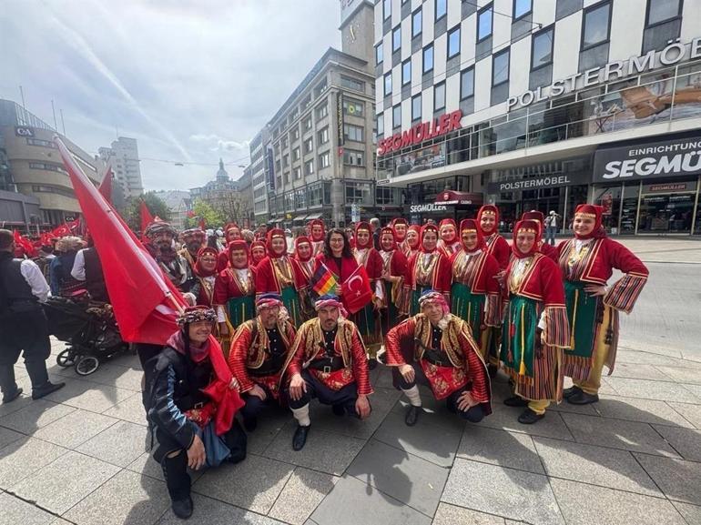 Stuttgart’ta ‘Tarihi Türk Günleri’ ve 19 Mayıs coşkusu