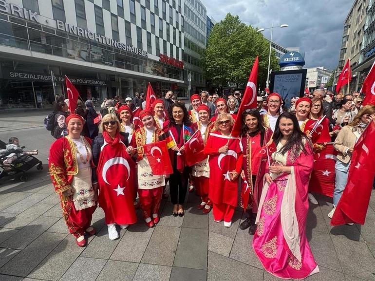 Stuttgart’ta ‘Tarihi Türk Günleri’ ve 19 Mayıs coşkusu