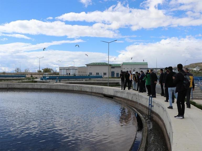 Bakan Yardımcısı Demiralp: Van Gölü kıyı şeridi 2 milyon metreküp balçıktan arındırıldı
