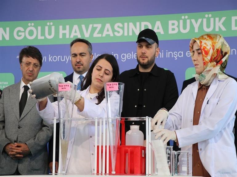 Bakan Yardımcısı Demiralp: Van Gölü kıyı şeridi 2 milyon metreküp balçıktan arındırıldı