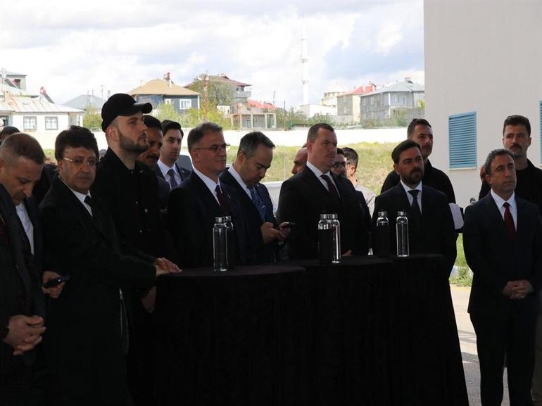 Bakan Yardımcısı Demiralp: Van Gölü kıyı şeridi 2 milyon metreküp balçıktan arındırıldı