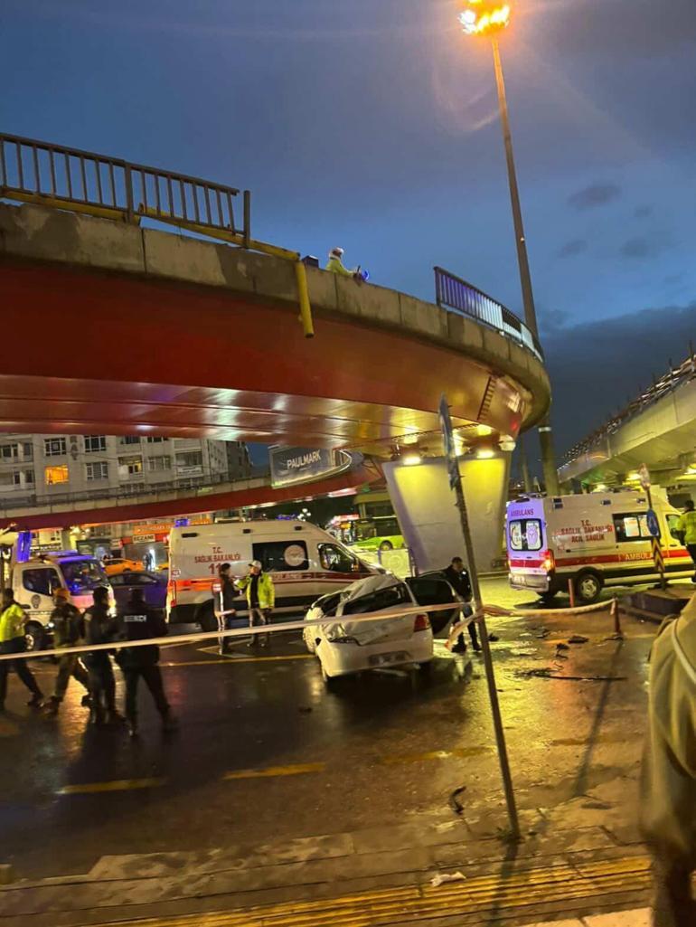 Ankara’da kontrolden çıkan otomobil Sıhhiye Köprüsünden alt yola düştü; 1 yaralı