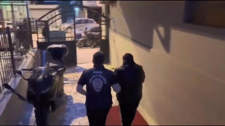 Sahte TOKİ sitesi kurarak çok sayıda kişiyi 9 milyon dolandıran 14 şüpheli yakalandı