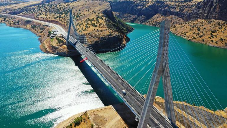 Bakan Uraloğlu: Nissibi Köprüsü ile zamandan ve akaryakıttan 5,9 milyar lira tasarruf sağlandı