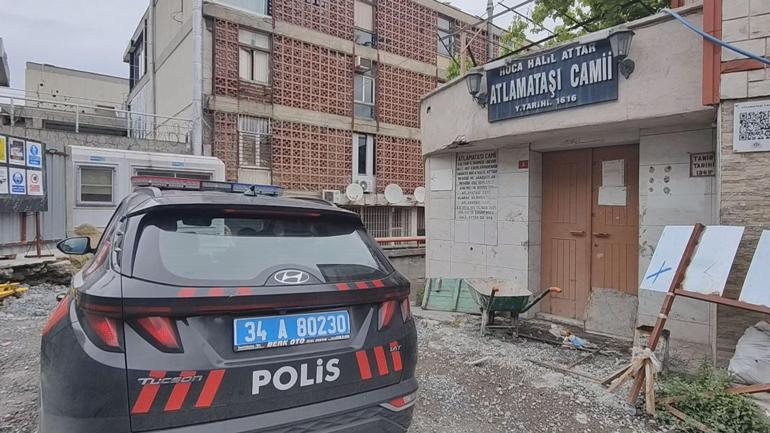 Fatih’te üniversite binasının inşaatı sırasında cami minaresi yıkıldı