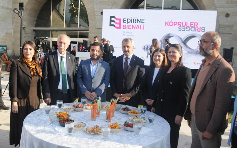 Edirne Bienali, Köprüler temasıyla kapılarını açtı