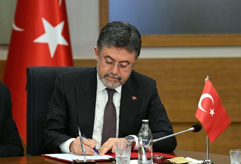 Bakan Yumaklı: Sudan ile ilişkilerimizi ilerletmeye büyük önem veriyoruz