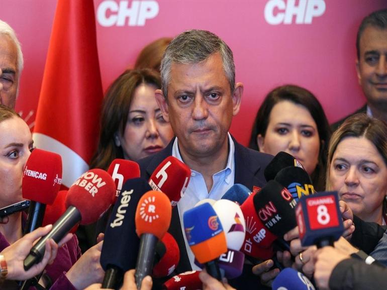 Özgür Özel: Herkesin beklentisi 40 günlük sürede kurultayın toplanması