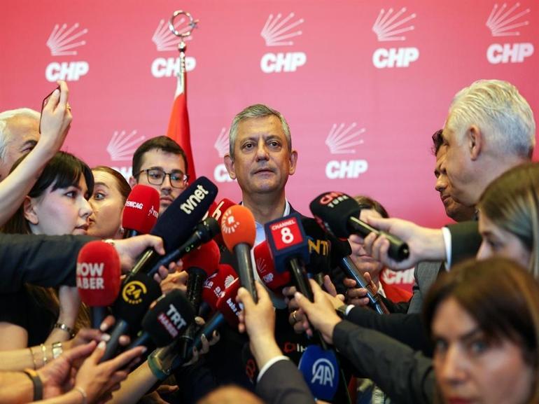 Özgür Özel: Herkesin beklentisi 40 günlük sürede kurultayın toplanması