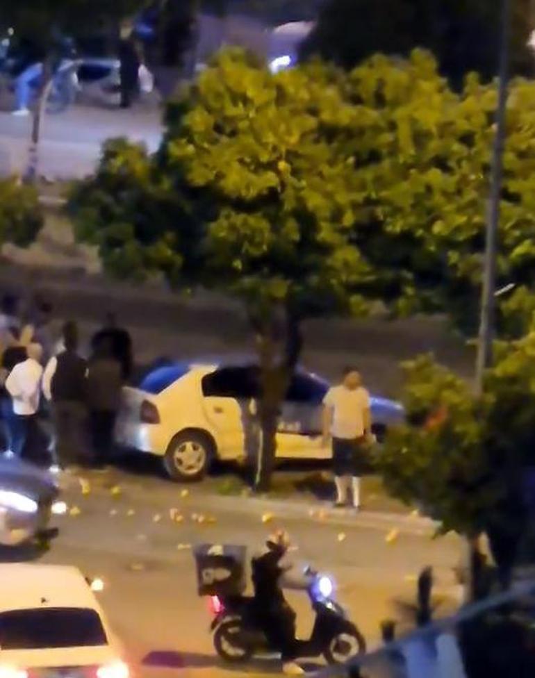 Adanada otomobil, sulama kanalının korkuluklarında asılı kaldı