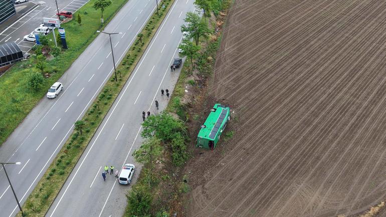 Çanakkalede otobüs devrildi; 46 yaralı
