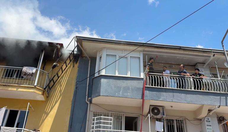 Aydına binada çıkan yangın, bitişikteki iki binaya daha sıçradı