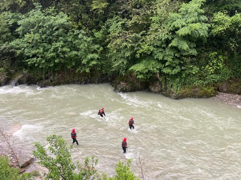 Derede balık avlarken yeğeniyle akıntıya kapılan kişiyi arama çalışmaları 3’üncü günde