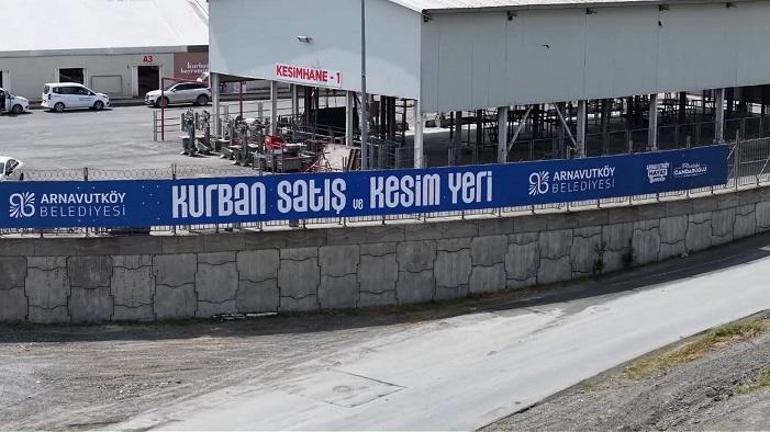Arnavutköy‘de bayram öncesi camiler ve mezarlıklarda çalışmalar sürüyor