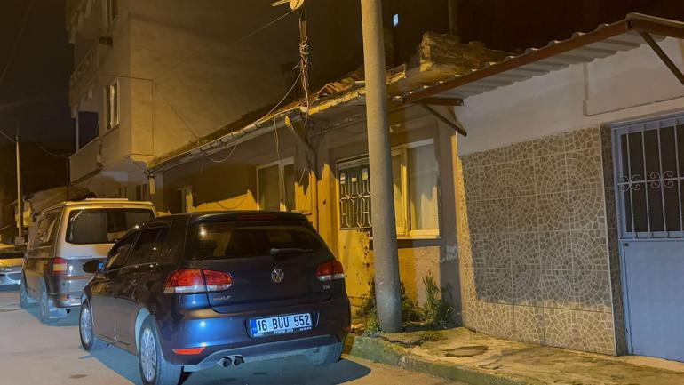 Annesine şiddet uyguladığı için tepki gösteren dayısını döverek öldürüp, cesediyle 3 gün kaldı