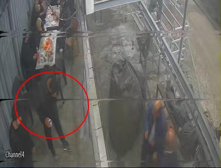 Nefes borusuna et kaçan müşteriyi, Heimlich manevrasıyla kurtardı
