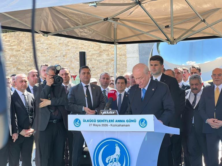 Bahçeli, Ülkücü Şehitler Anıtını ziyaret etti