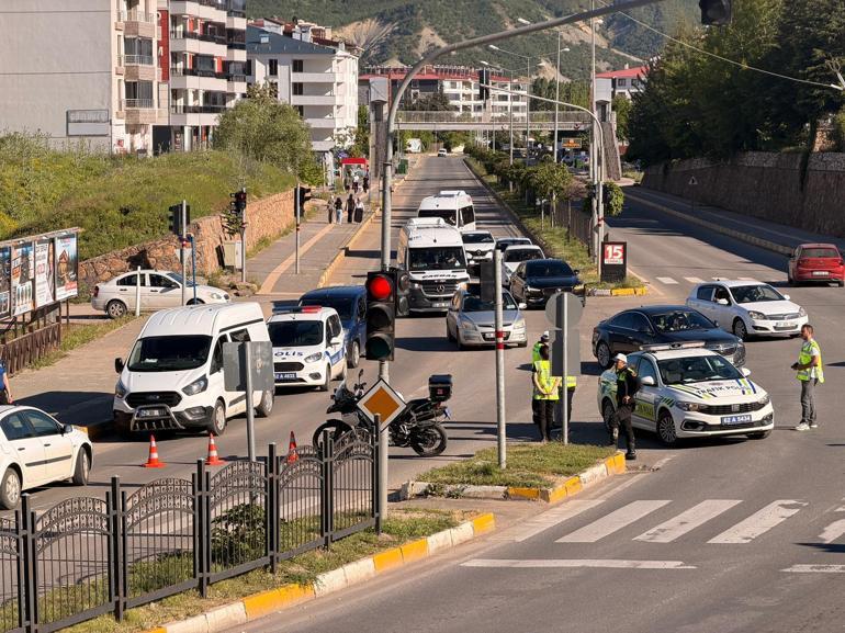 Tunceli’de fünye ile patlatılan poşetten battaniye çıktı
