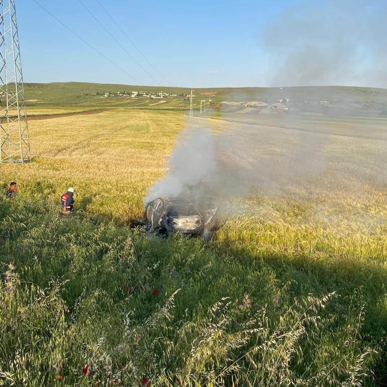 Kiliste otomobil tarlaya savruldu: 6 yaralı