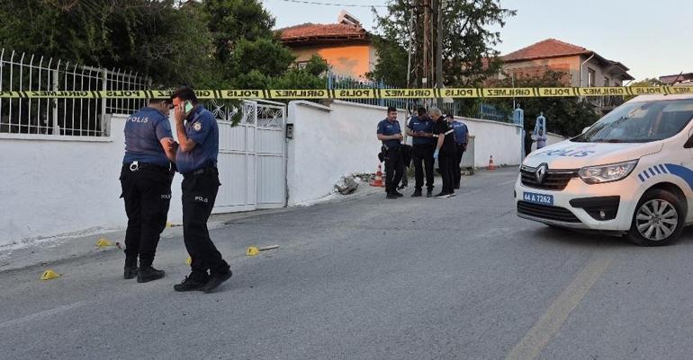 Malatyada sürücülerin trafikte silahlı kavgası: 2 yaralı