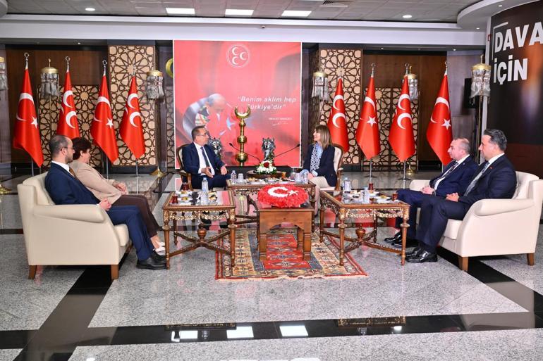 AK Parti ve CHP, 3 bayram sonra bayramlaştı