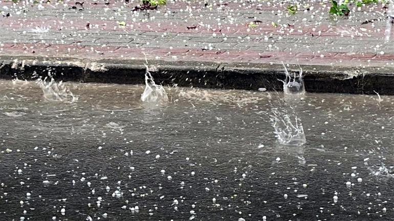 Edirnede dolu ve sağanak etkili oldu