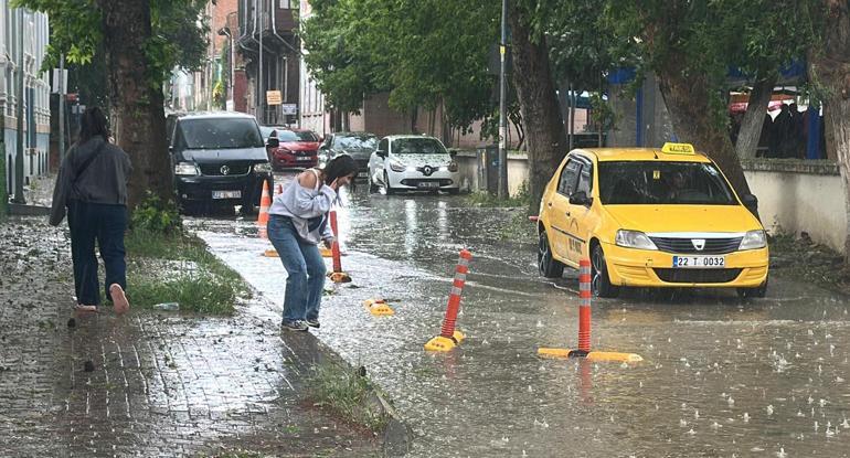 Edirnede dolu ve sağanak etkili oldu
