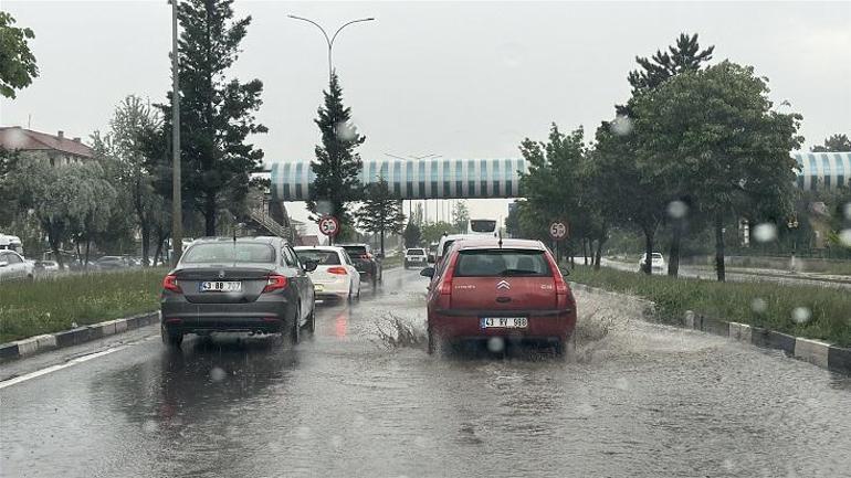 Kütahya’da sağanak yağış