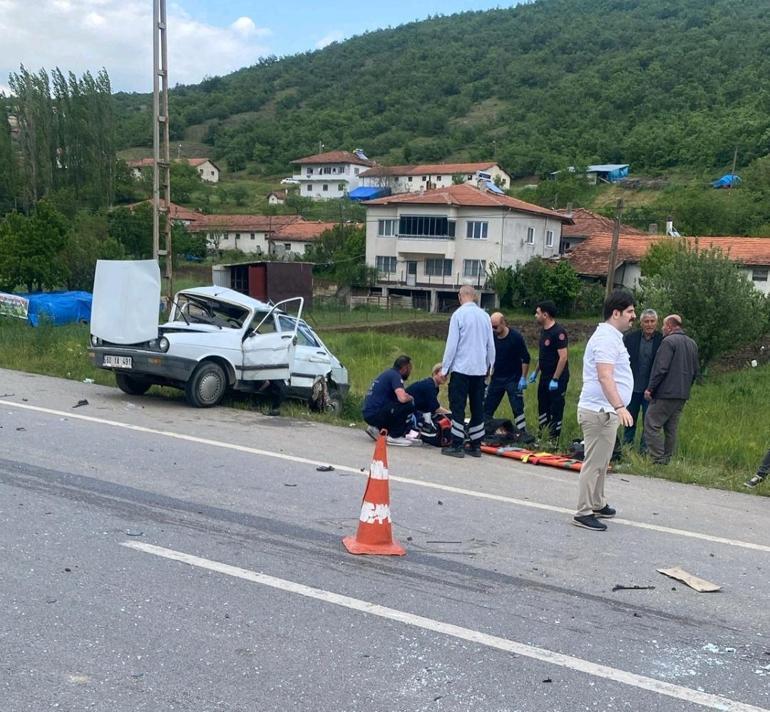 Amasya’da iki otomobil çarpıştı: Dede ve torun öldü, 2 yaralı