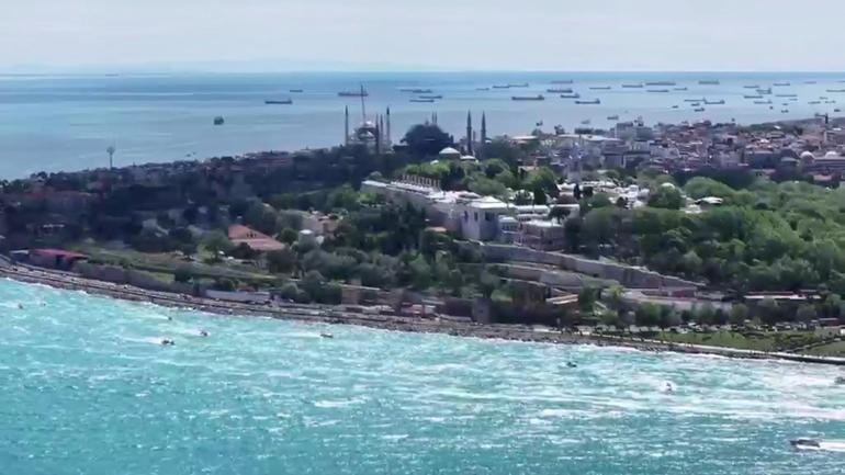 Fetih kutlamaları kapsamında Sarayburnundaki gemi korteji havadan görüntülendi