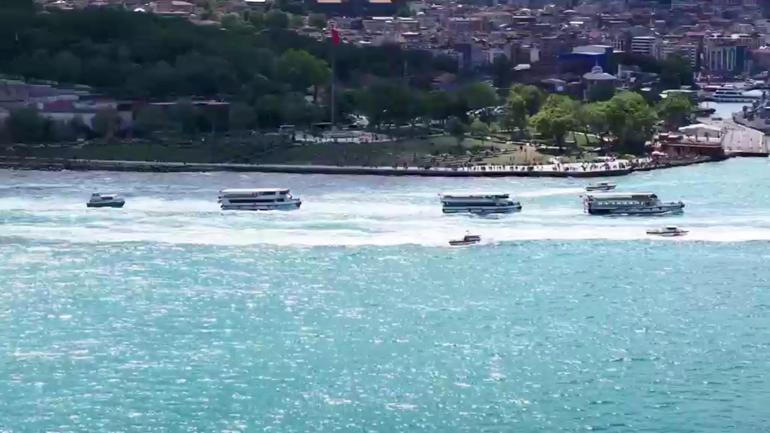 Fetih kutlamaları kapsamında Sarayburnundaki gemi korteji havadan görüntülendi