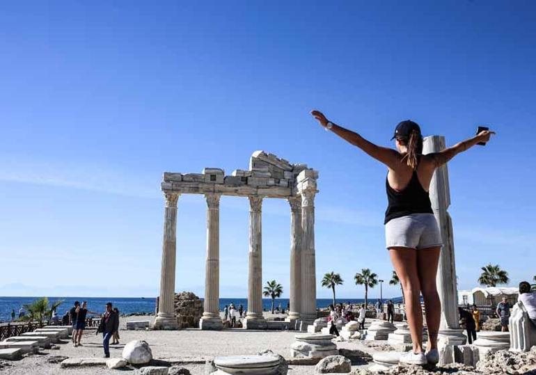 Antalya oturmuş bir turizm imparatorluğu
