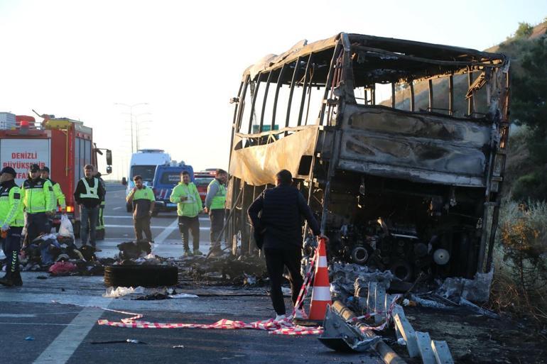 1i bebek 8 kişinin öldüğü kazadan 20 dakika önce, otobüs şoförü, arıza nedeniyle durup aracı kontrol etmiş